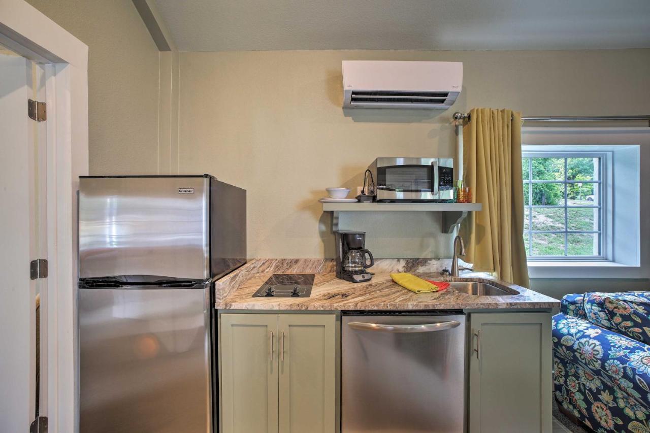 Downtown Branson Cottage With Pool Access! المظهر الخارجي الصورة