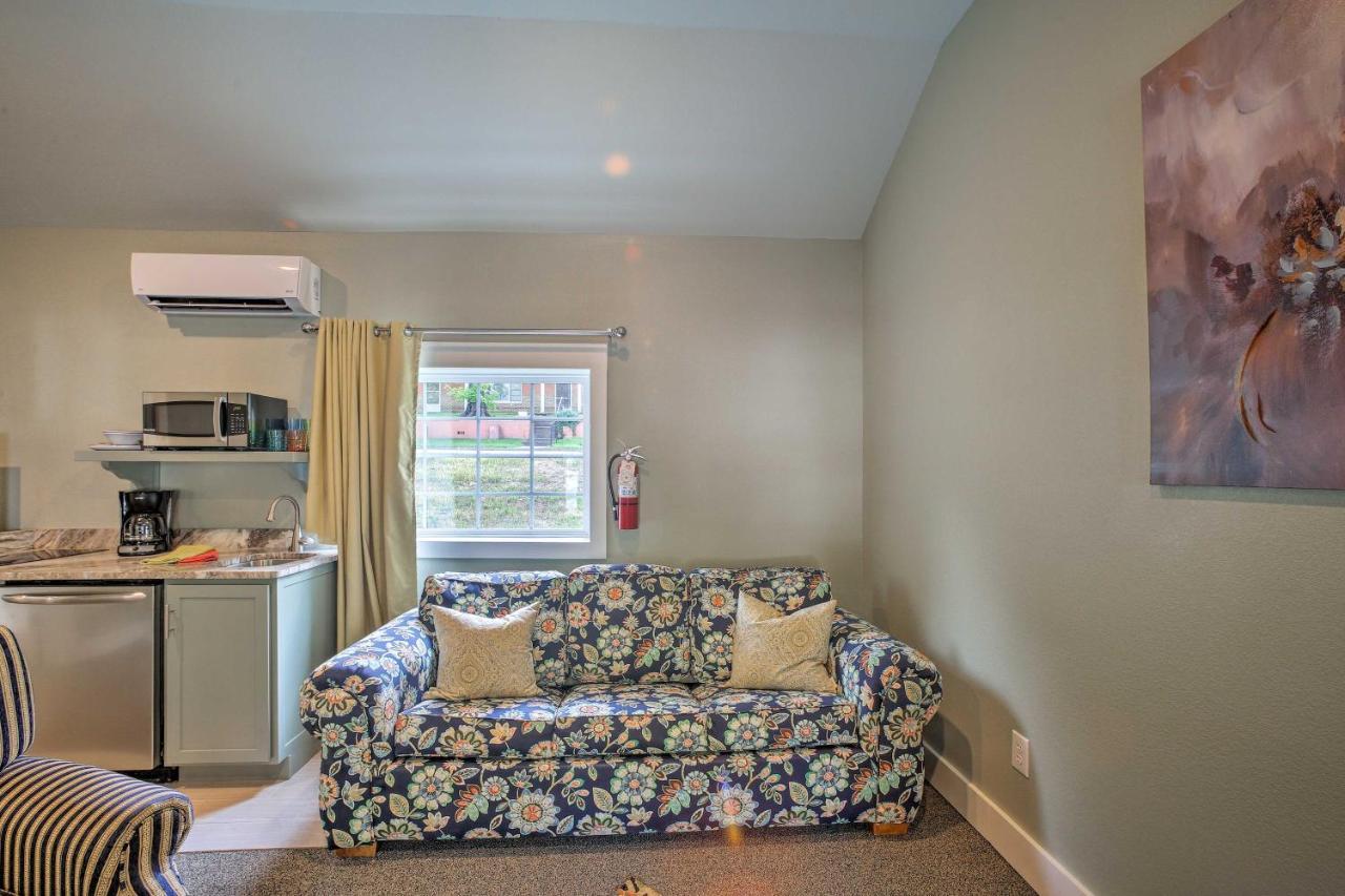 Downtown Branson Cottage With Pool Access! المظهر الخارجي الصورة